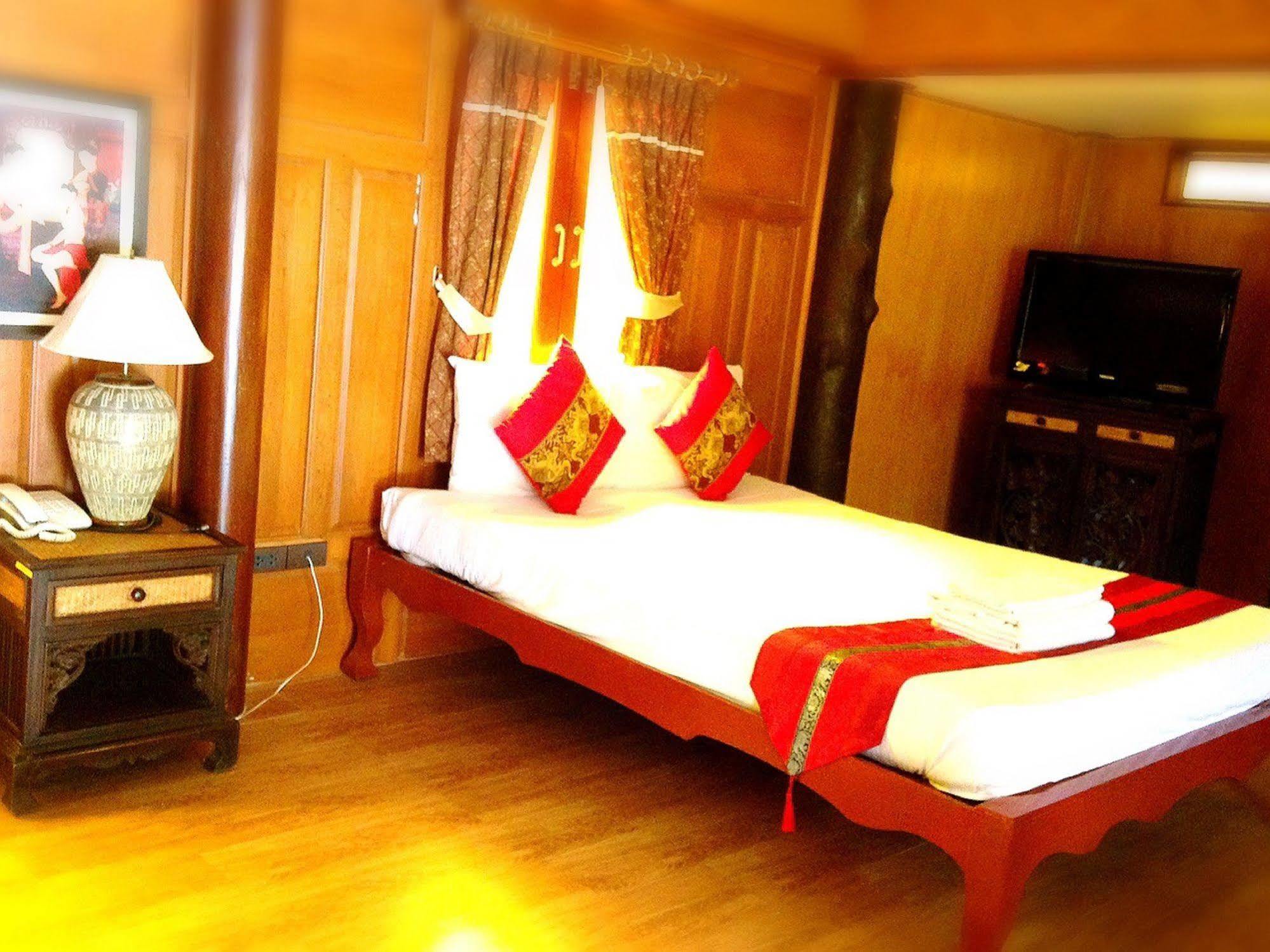 Jaroenrat Resort สมุทรสงคราม ภายนอก รูปภาพ