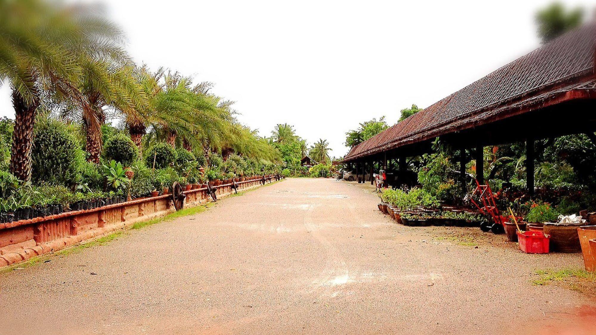 Jaroenrat Resort สมุทรสงคราม ภายนอก รูปภาพ